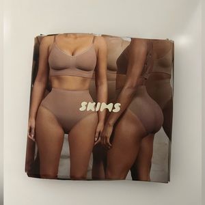 Skims Sculpting High Waist Thong